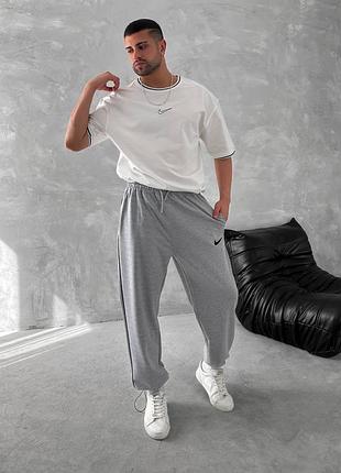 Спортивні штани nike9 фото