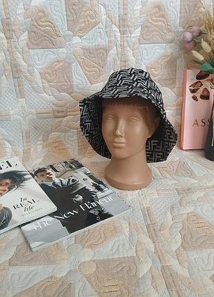 Панама с брендированным принтом