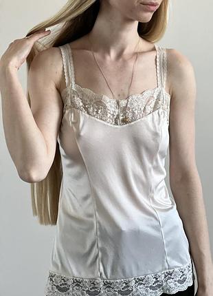 Вінтажний топ з мереживом