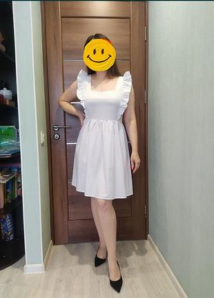 Летнее, белое платье