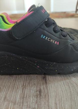 Кроссовки для девочки skechers