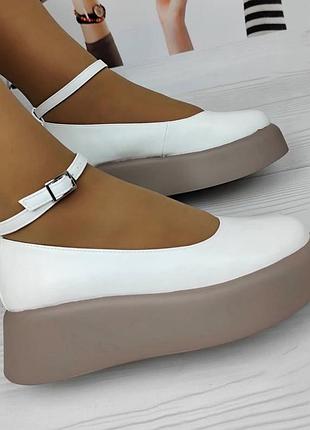 Туфлі на платформі