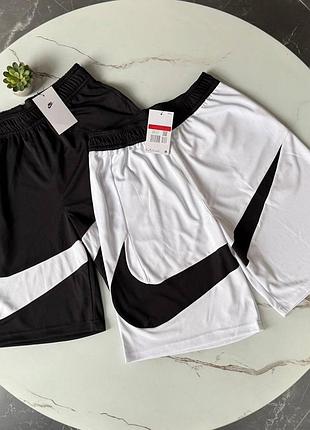 Шорти nike.