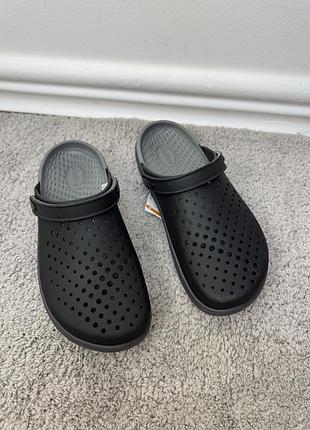 Чоловічі крокси в чорному кольорі crocs inmotion black