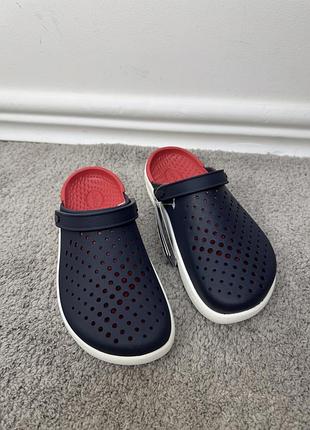Crocs inmotion navy чоловічі крокси в синьому кольорі