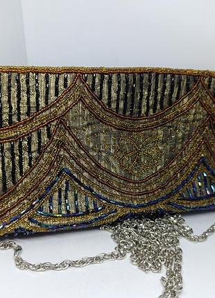 Сумочка расшитая бисером.