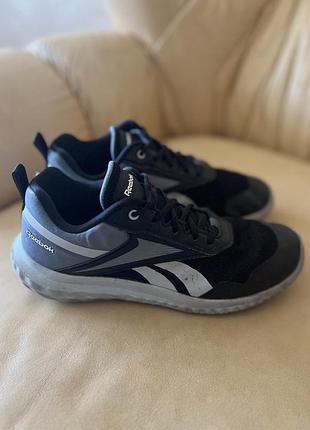 Кросівки легенькі