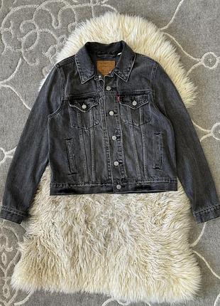 Куртка оригінал levi’s левайс сірого кольору s-m розмір