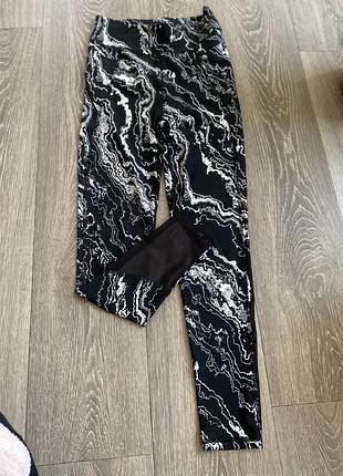 Спортивні лосіни