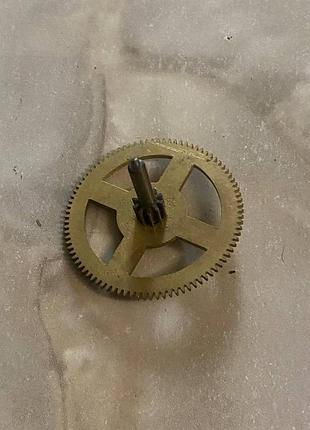 Шестерня от механизма настенных часов