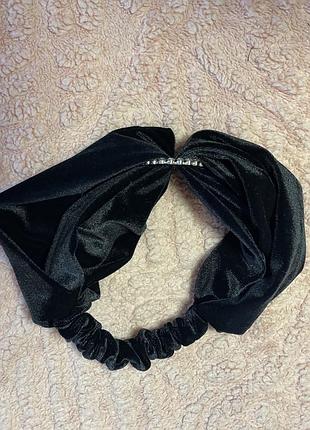 Оксамитова повʼязка на голову