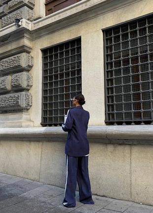 Жіночий костюм