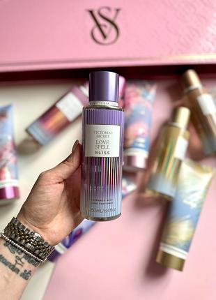 Спрей для тіла love spell bliss victoria’s secret