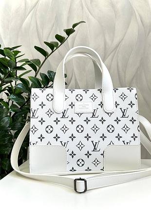 Женская белая сумочка