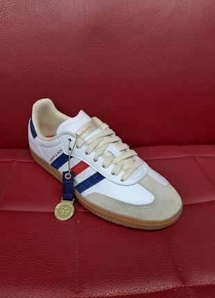 Кроссовки женские 
adidas sporty & 76 38,5р стелька 24см 2800грн оригинал