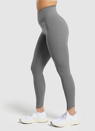 Спортивные лосины с асимметричным низом gymshark