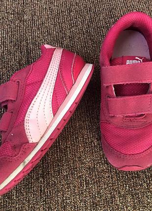 Яскраві кросівки для дівчинки puma 2
