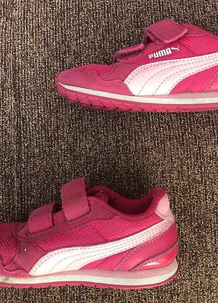 Яскраві кросівки для дівчинки puma 4