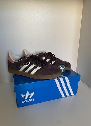 Adidas gazelle brown pink