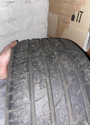 Шини літні 235/40/17 2