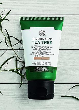 Bb-крем body shop tea tree flawless тональный крем для кожи с акне.