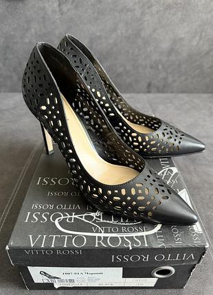 Шкіряні туфлі жіночі vitto rossi 38 розмір класичні з перфорацією, човники, лодочки