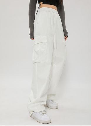 Брюки карго молочные 9117 белые широкие джинсы с карманами на резинке в стиле хип хоп