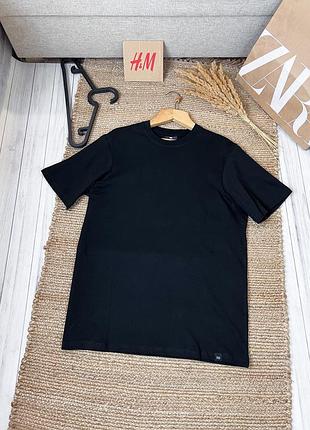 Комплект з базових шорт-бермуд та футболки pull&bear