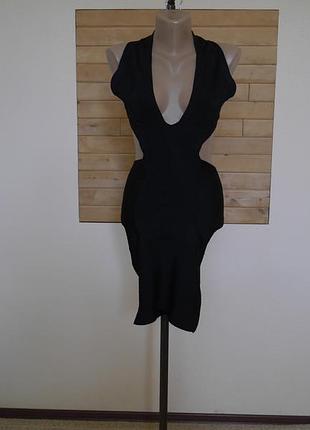 Платье супер интересное и стильное размер м