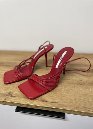 Туфлі zara