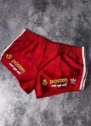 Винтажные красные шорты adidas