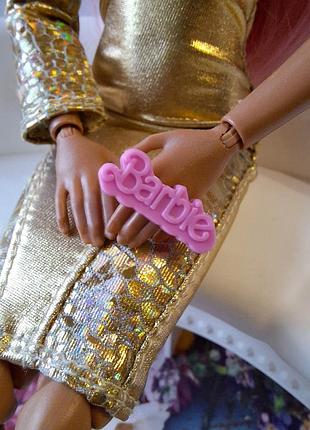 Каблочка с надписью barbie, mattel