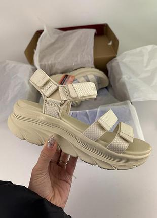 Сандалии skechers relaxed fit: d'lux walker - going-out vibes 119828 nat бежевые, босоножки скейчерс