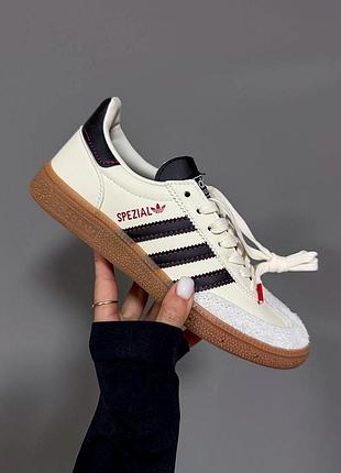 Класні жіночі та чоловічі кросівки adidas spezial cream black red premium