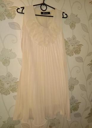 Нарядное шифоновое легкое летнее платье молочное бежевое плиссе мини