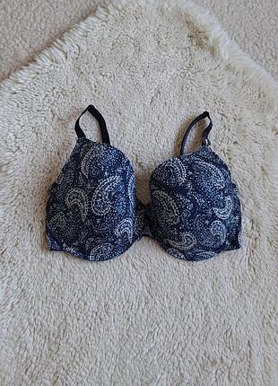 Бюстгальтер на шикарний бюст