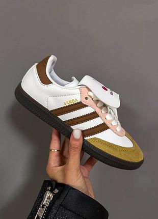 Чарівні жіночі кросівки adidas samba white original brown premium білі коричневі з вишнями