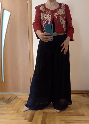 Шикарний укорочений жакет з вишивкою розмір14-16