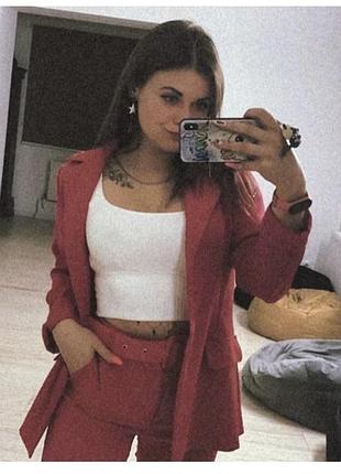 Рожевий костюм