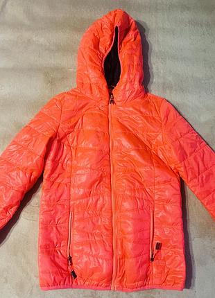 Легка ярка куртка