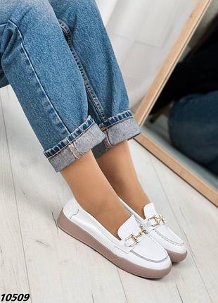 Лоферы женские