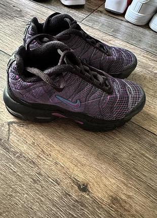 Кросівки найк розмір 28 nike air max plus younger kids' shoes