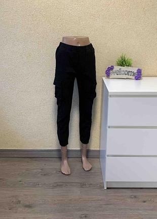 Фирменные брюки с кармашками!!