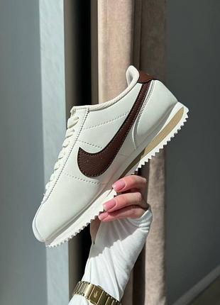 Кроссовки женские nike cortez beige brown 36-41 кеды найк кортез кожаные бежевые с коричневым