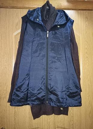 Качественная тонкая безрукавка жилетка с капюшоном и карманами, 48-52разм,cool company.