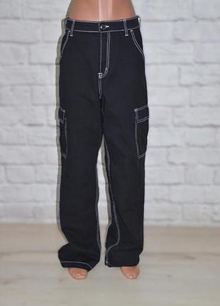 Чорні джинси карго з кишенями