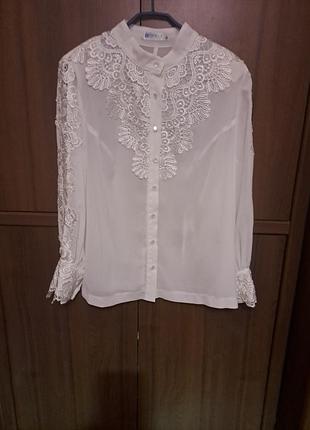Блузка женская белая с длинными рукавами