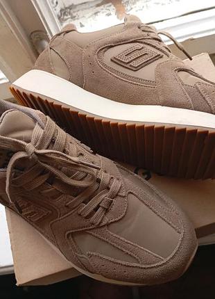 Кроссовки кроссовки женские бежевые замшевые 41 г.