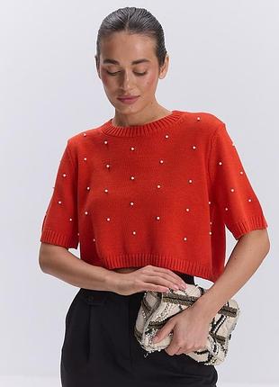 Акция короткая вязаная футболка с бусинами