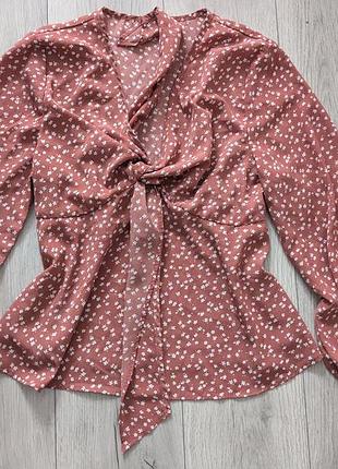 Блузка жіноча